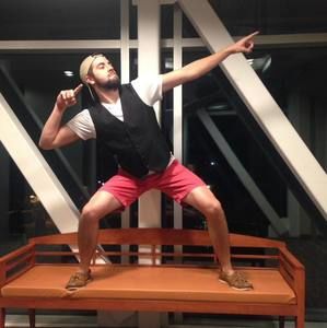 Meet your Posher, Zak